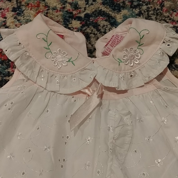 Gorgeous 6-9 month outfit - Picture 2 of 6